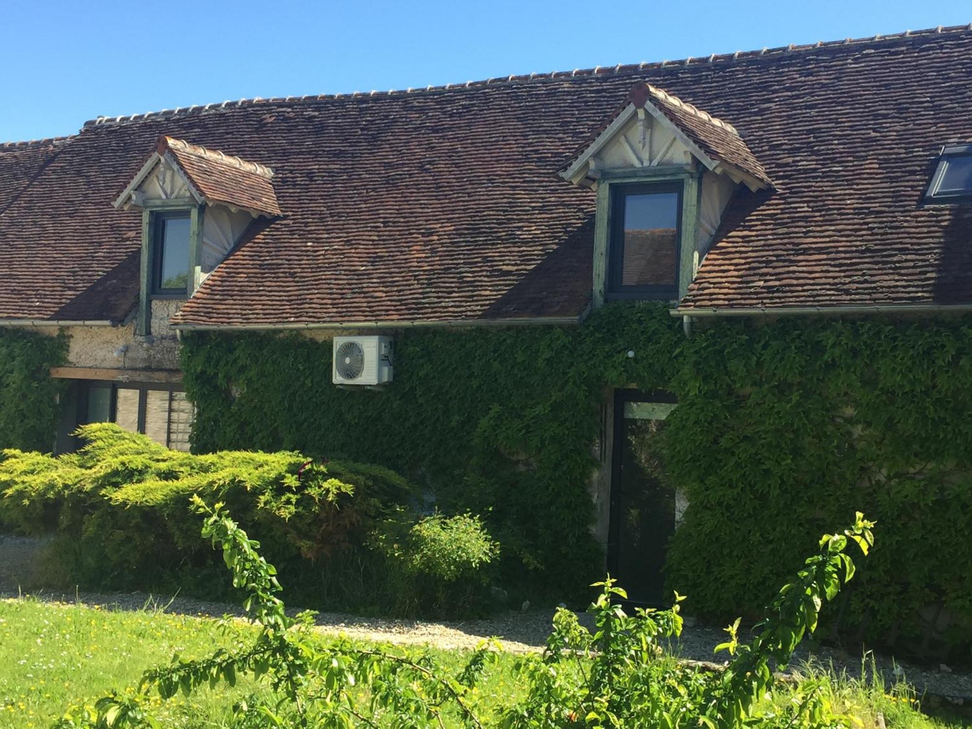 Вілла Un Figuier Dans Notre Jardin Beaune-la-Rolande Номер фото